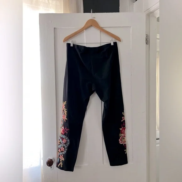 Johnny Was Black Floral Leggings - Picture 10 of 12